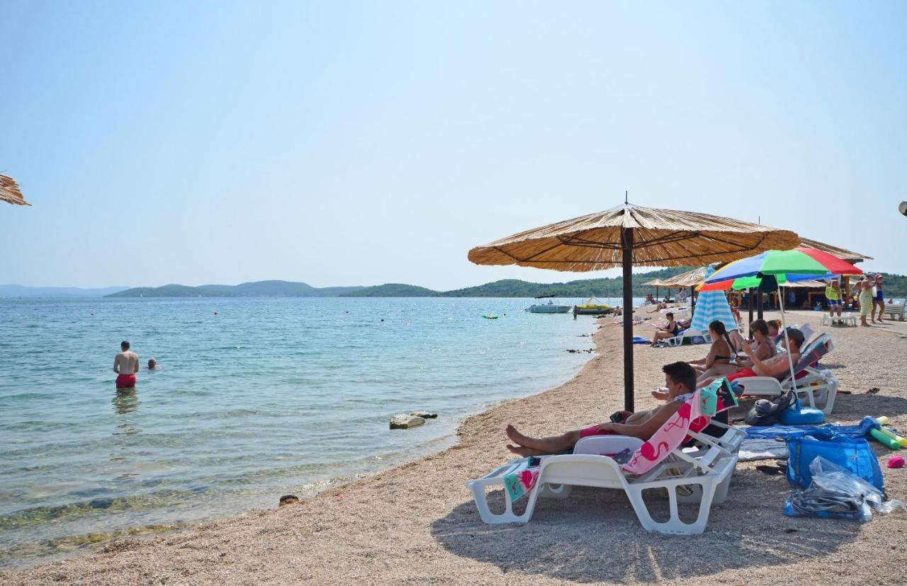 Apartments Toni Vodice Bagian luar foto